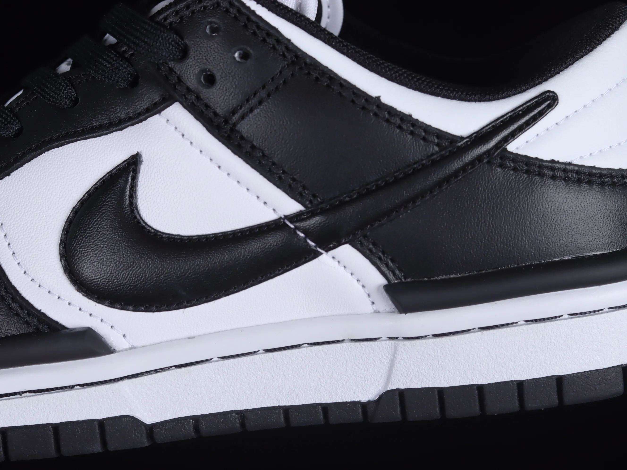 All Categories Nk SB Dunk Series Nk SB Dunk Low Low-top sneakers Nk Dunk Low "Twist Panda" Mutated Panda SB low-top sports and leisure sneakers DZ2794-001